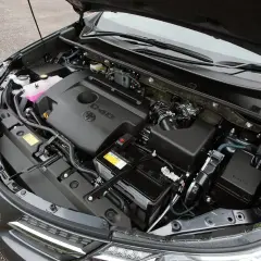 Toyota RAV4 jaki silnik wybrać? Porównanie, które zaskoczy!