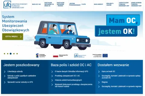 Niebieski samochód z dwiema postaciami, napis "Mam OC, jestem OK!" i logo UFG.