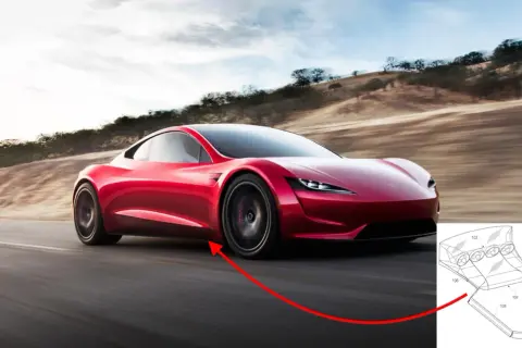 Czerwony Tesla Roadster pędzi po drodze, a schemat pokazuje jego innowacyjny system wentylacji.