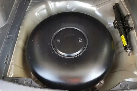 Jaki zbiornik LPG do Hondy CR-V? Sprawdź najlepsze opcje i wymiary