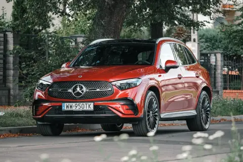 Ile pali mercedes c klasa 2.0 benzyna? Sprawdź realne spalanie!