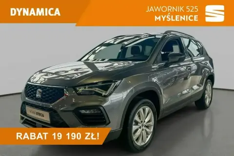 Szary Seat Ateca z rabatem 19 190 zł. Idealny na rodzinne wypady i miejskie podróże.