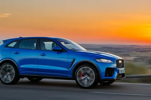 Jaguar F-Pace: jaki silnik wybrać, aby uniknąć wysokich kosztów?