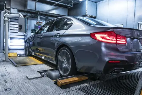 BMW G30 jaki silnik wybrać – najlepsze opcje dla oszczędności i mocy