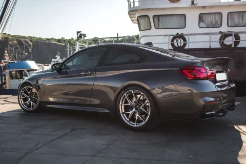 BMW z USA – czy sprowadzanie premium z Ameryki naprawdę się opłaca?