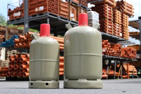 Czym się różni LPG od propan-butan? Kluczowe różnice i zastosowania