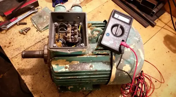 Jak sprawdzić silnik elektryczny miernikiem i uniknąć kosztownych awarii