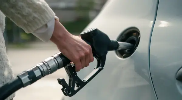 Benzyna czy diesel do miasta: który wybór pozwoli zaoszczędzić?