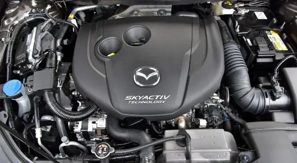 Mazda CX-5 jaki silnik wybrać? Porównanie opcji benzynowych i diesla