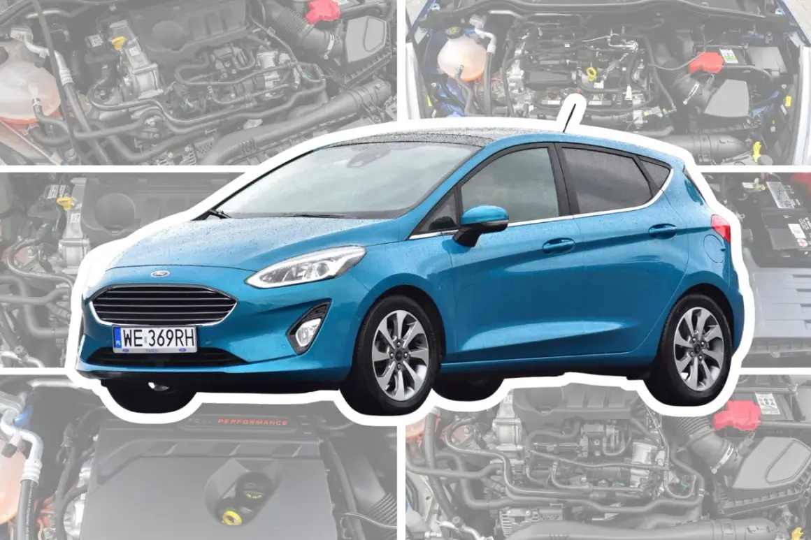 Niebieski Ford Fiesta MK8 z kroplami deszczu na karoserii, na tle zdjęć silnika.