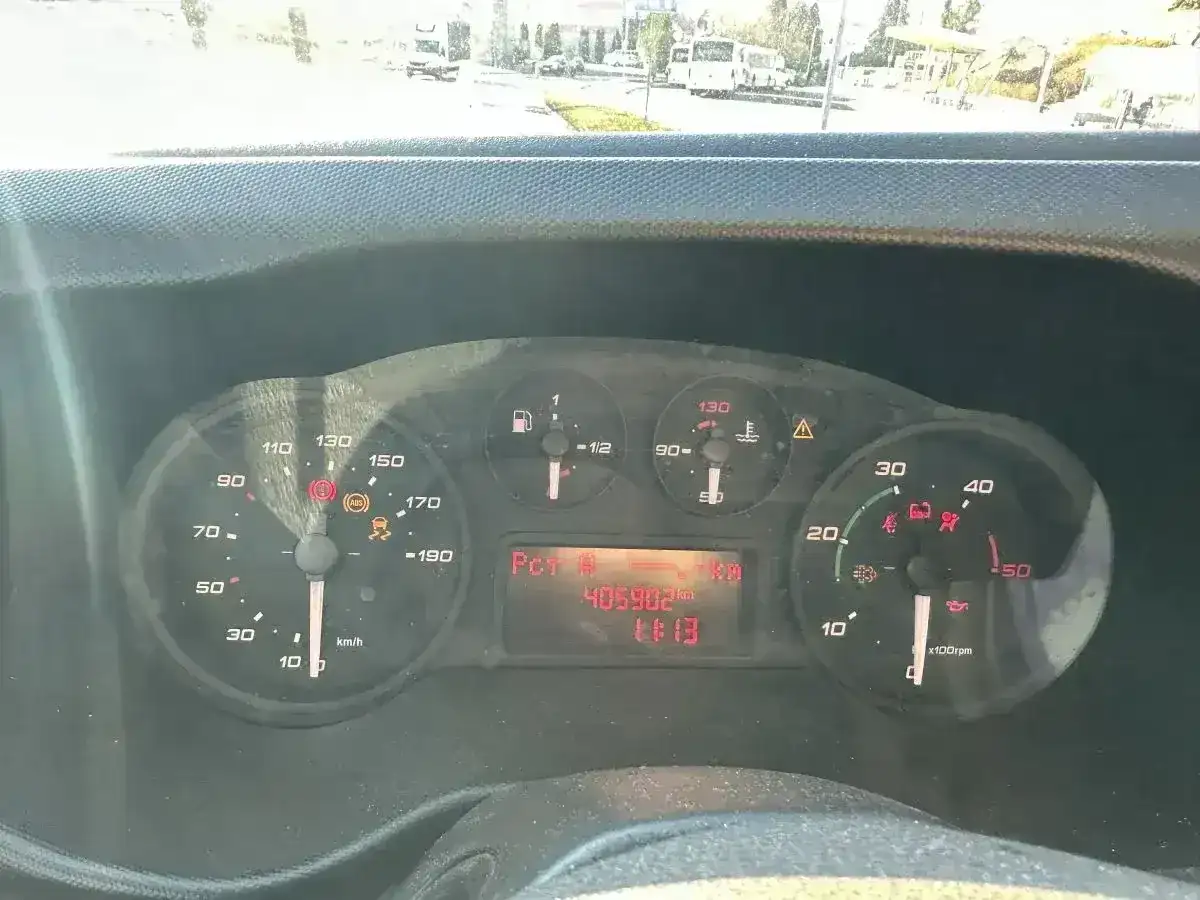 Kontrolka EDC w Iveco - co oznacza i jak ją zdiagnozować?