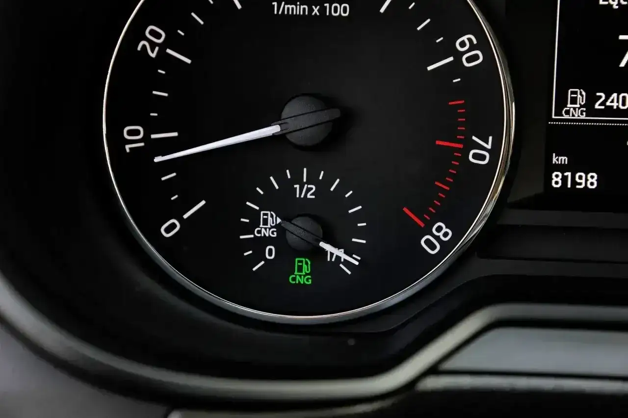 LPG czy CNG? Koszt jazdy, opłacalność i wybór dla kierowcy