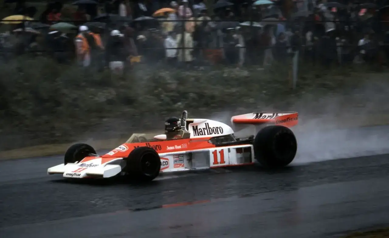 Zdjęcie Jakie silniki w F1: Odkryj tajemnice potężnych jednostek napędowych
